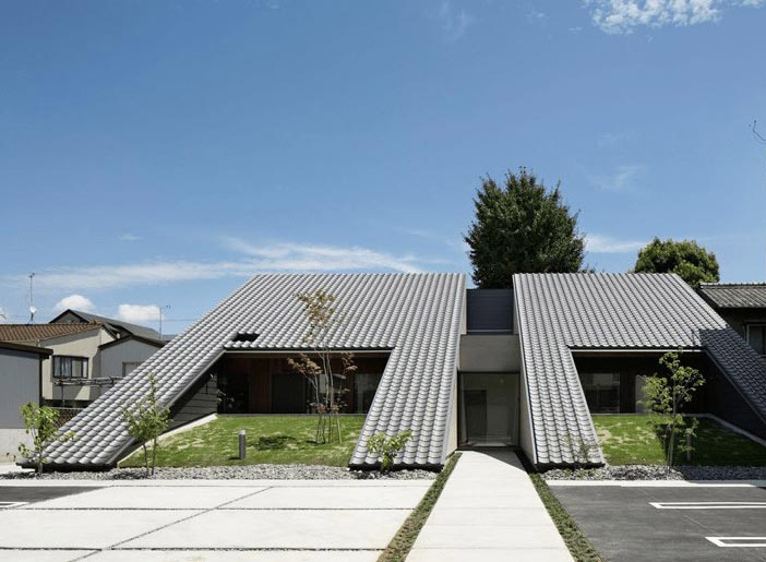 Self-built herringbone metal roofing design